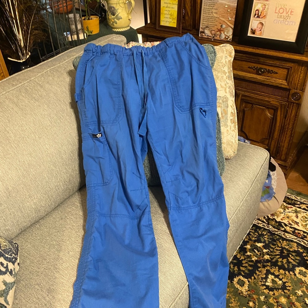 Women’s Blue Koi Scrub Pants Size Medium
